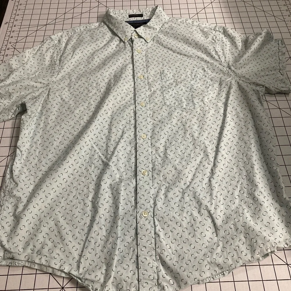 Banana Republic Men’s Standard Fit XL Button Down‎ Shirt